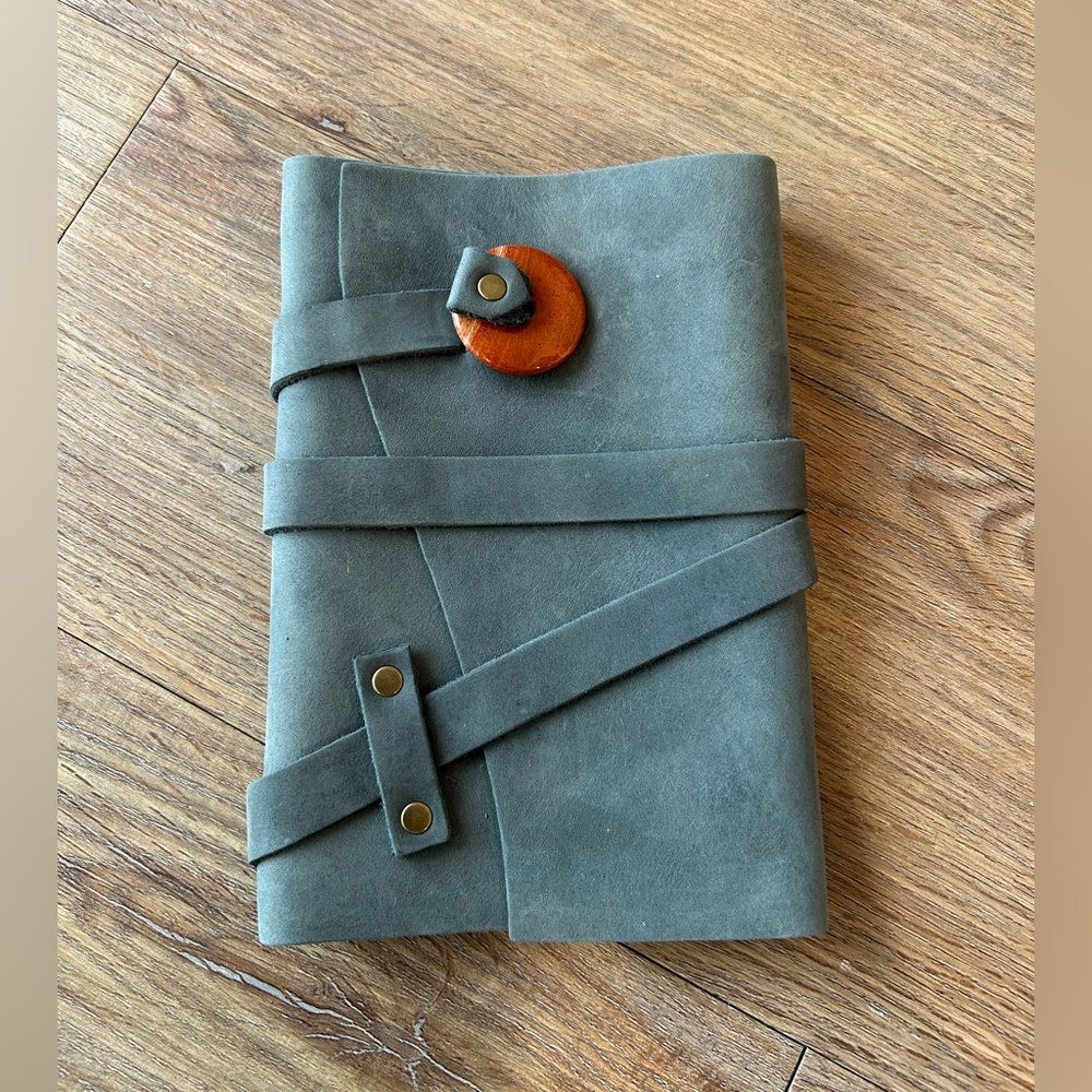Portland Leather Goods Medium Wrap Journal in Storm